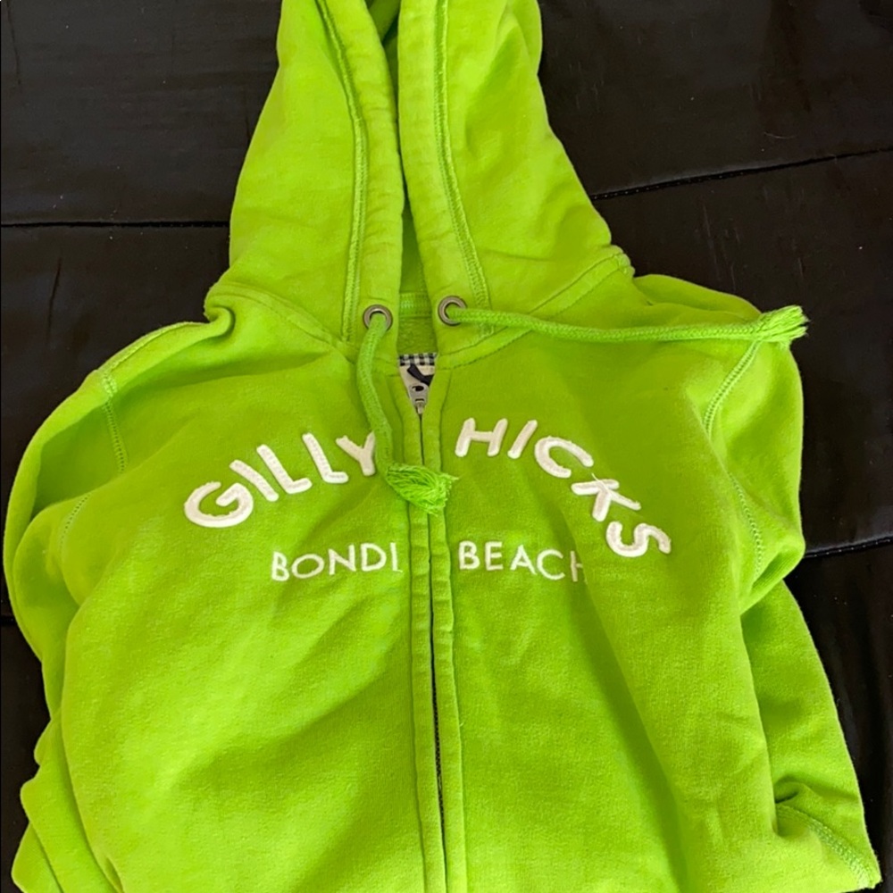 sweatshirt